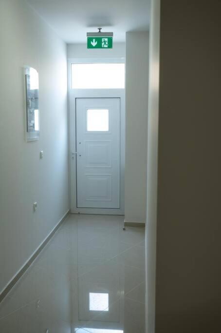 Anesis Airport Rooms 102 Koropi Exterior photo